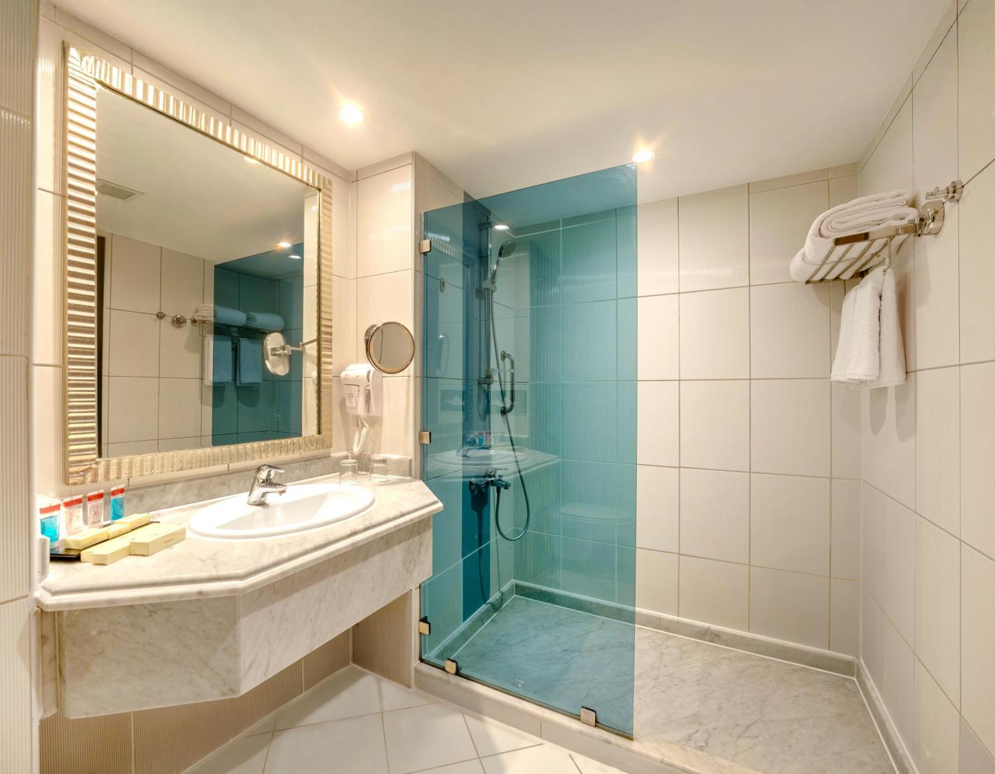 Standard Room,1653552805:JPEG